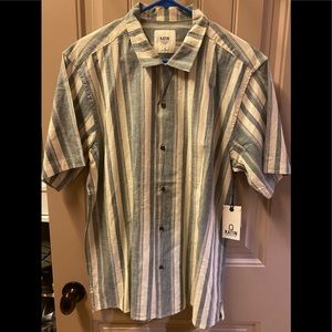 Men’s Katin button up casual shirt.